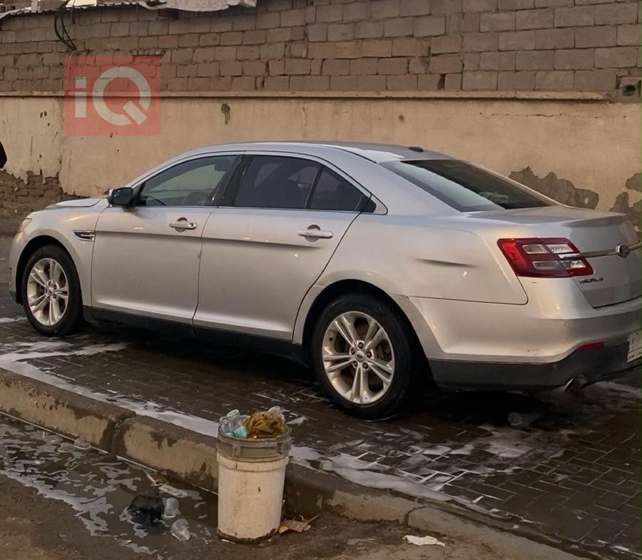 Ford Taurus